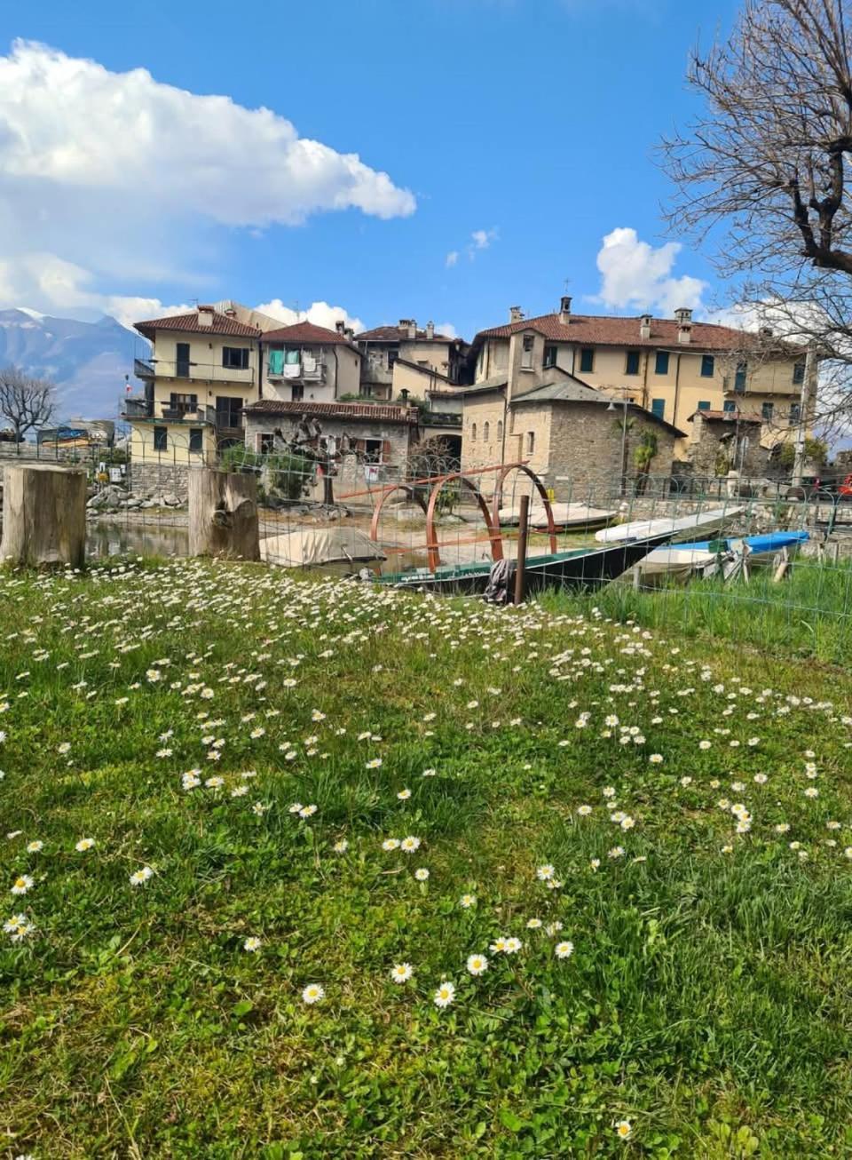 Laura'S Cottage With Lake View, Detached, 5 Kilometers From Varenna Lierna Exterior photo